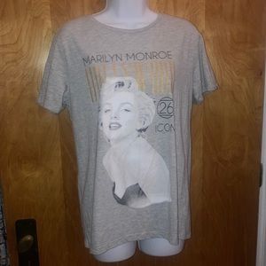 Marilynn Monroe Graphic T-Shirt - Size XL